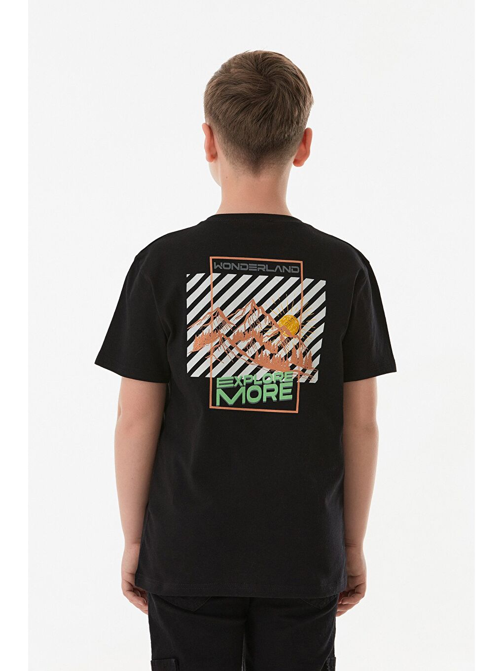 Siyah %100 Pamuk Arkası Baskılı Erkek Çocuk Tişört-3