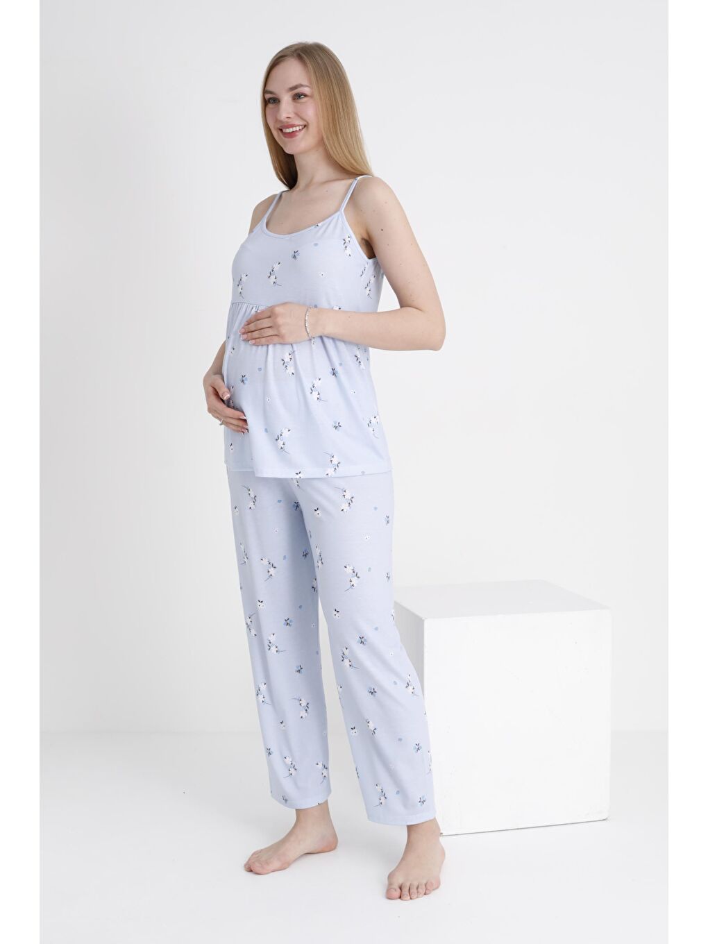 Mavi Çiçek Desenli Hamile ve Lohusa Askılı Pijama Takımı-1