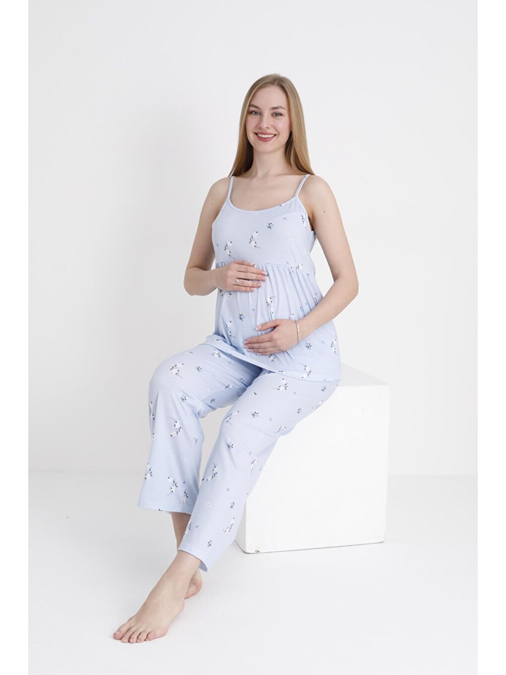 Mavi Çiçek Desenli Hamile ve Lohusa Askılı Pijama Takımı-4