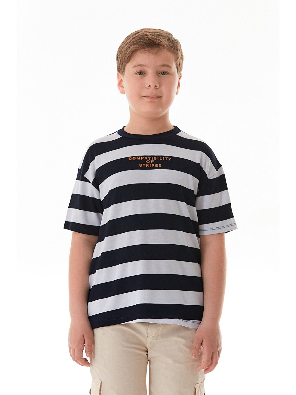 Lacivert Çizgili Yazı Nakışlı Erkek Çocuk Tişört-1