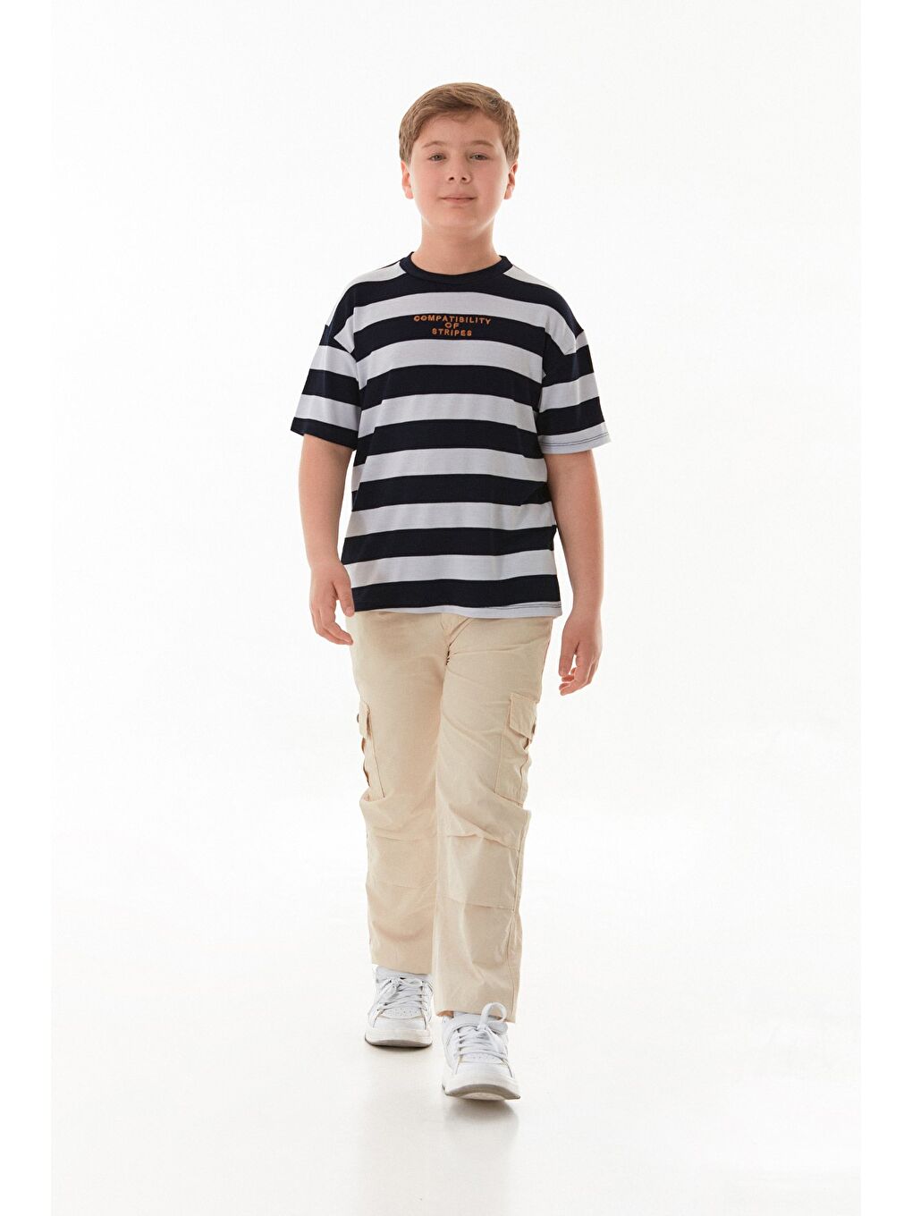 Lacivert Çizgili Yazı Nakışlı Erkek Çocuk Tişört-3