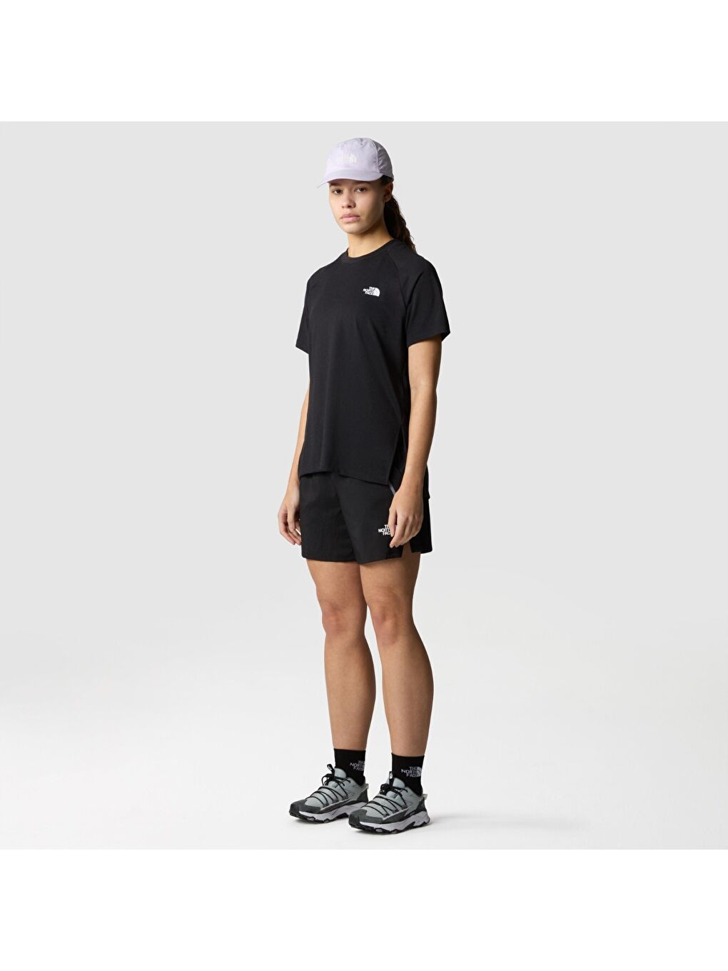 Foundation Kadın Siyah Yuvarlak Yaka Tişört-1