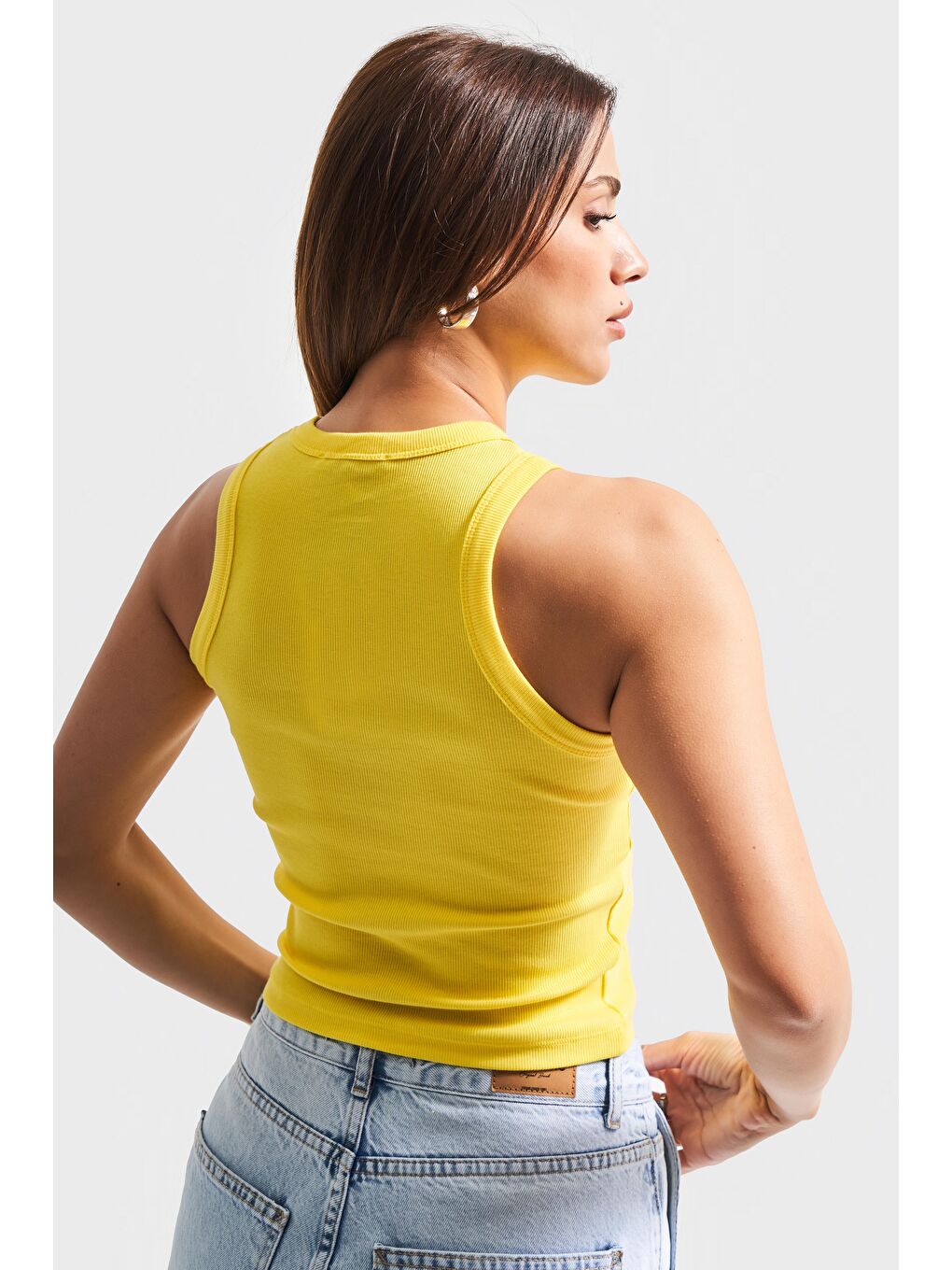 Kadın Sarı Renk S5-108 Halter Yaka İnce Fitilli Kumaş Parlak Taşlı Tasarım Body-2