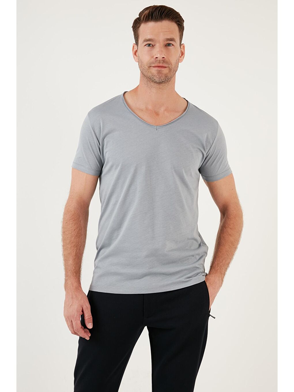 Buratti Açık Antrasit % 100 Pamuk Slim Fit V Yaka Basic T Shirt 5412001