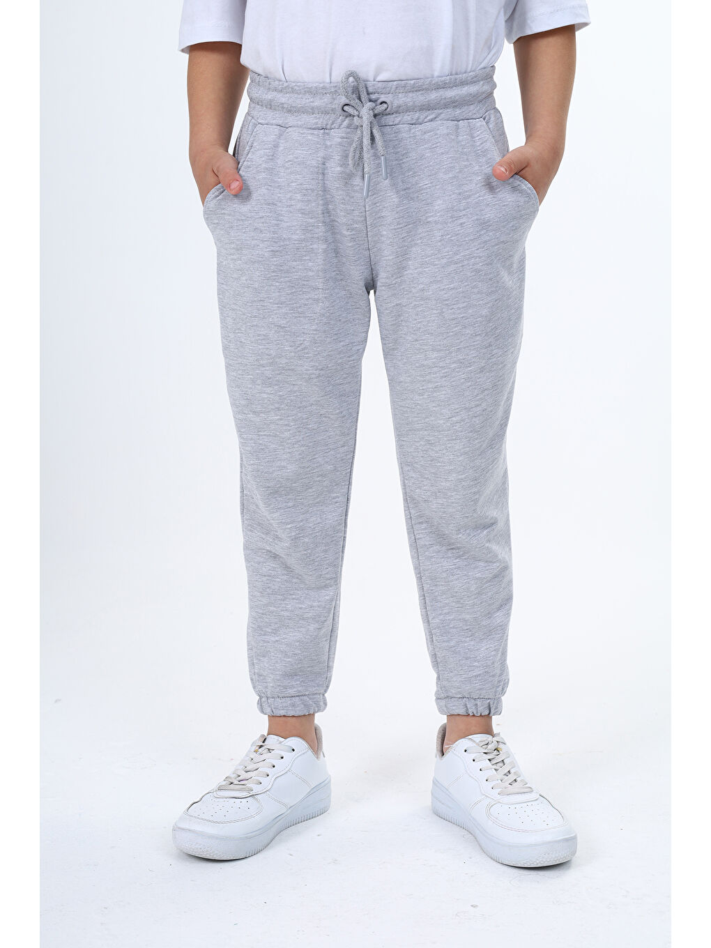 Gri Erkek Çocuk Eşofman Alt-1