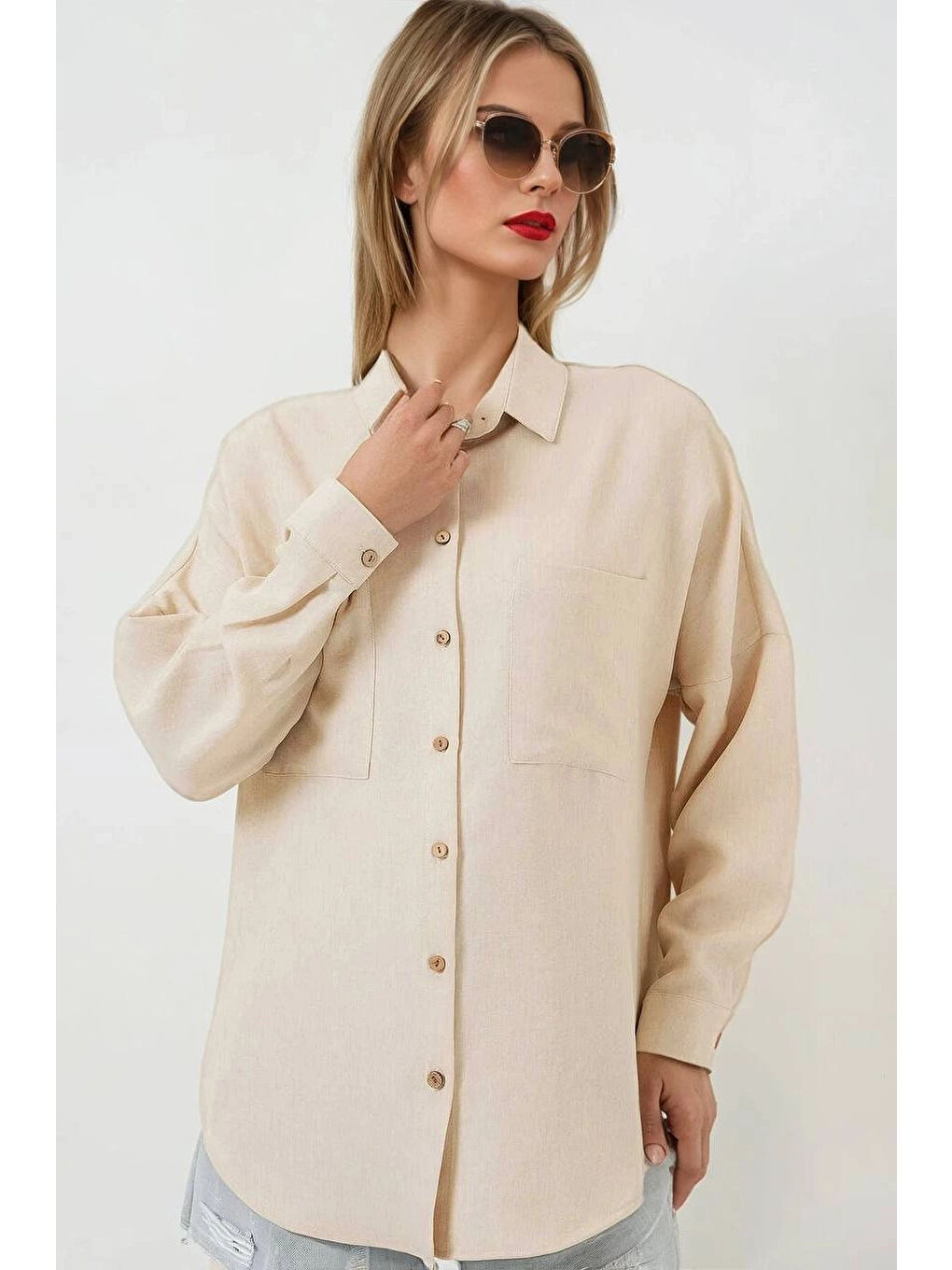 Kadın Bej Oversize Çift Cepli Keten Gömlek HZL22S-BD1201261-2
