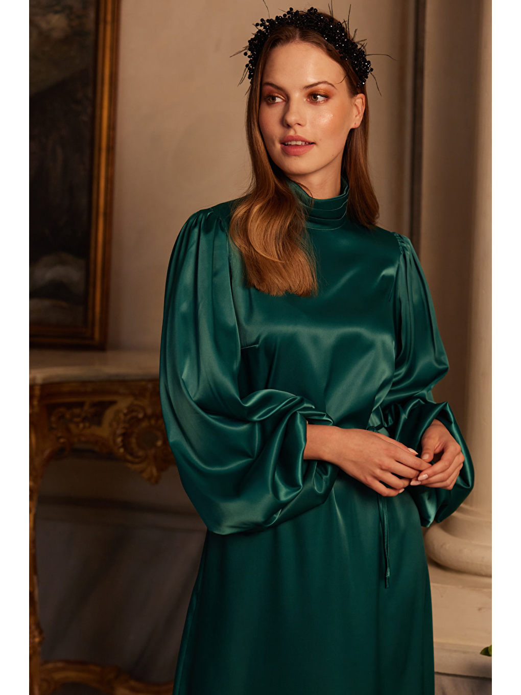 Bej Balon Kol Saten Abiye Elbise Zümrüt