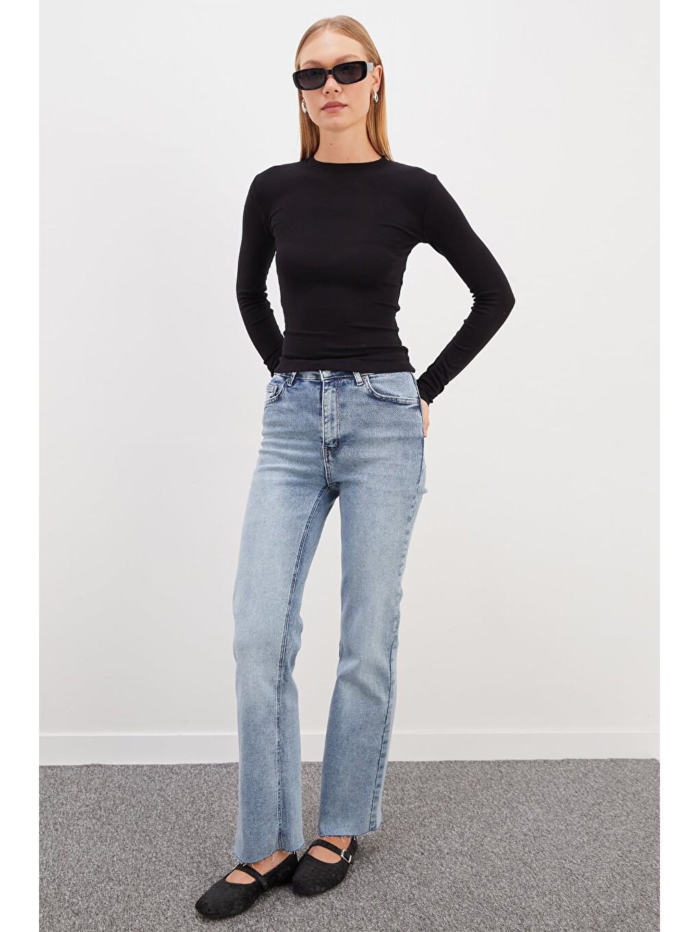 Siyah Basic Bisiklet Yaka Slim Fit Crop Bluz-2
