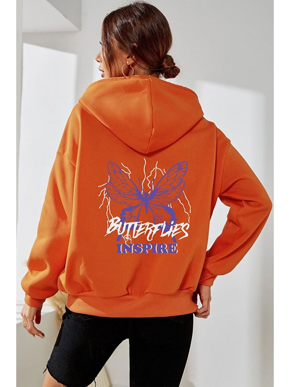 uyguntarz Turuncu Unisex Butterfly & Letter Graphic Baskılı Sweatshirt