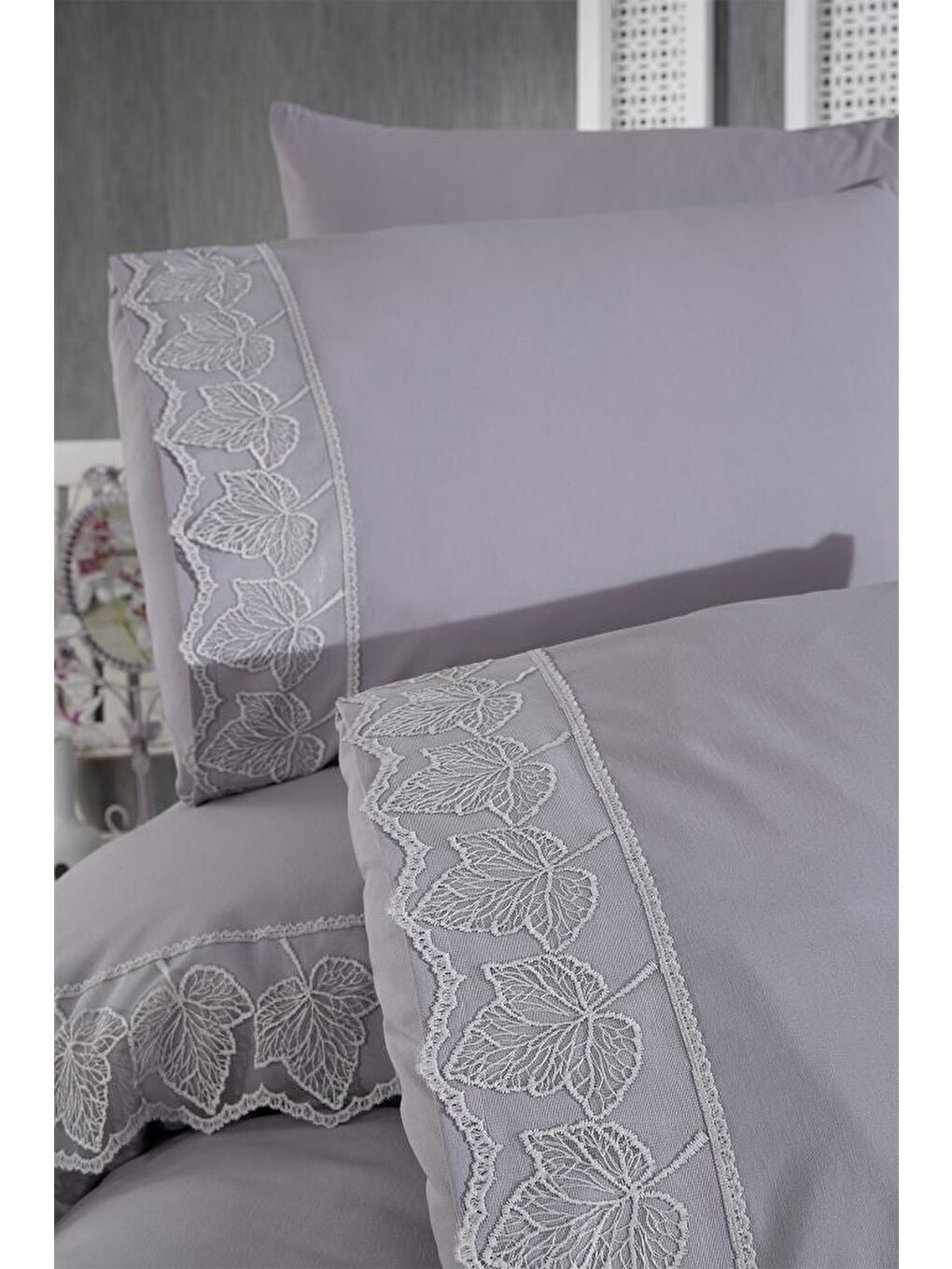 Fransız Dantelli Seray Çeyizlik Nevresim Takımı Gri-3