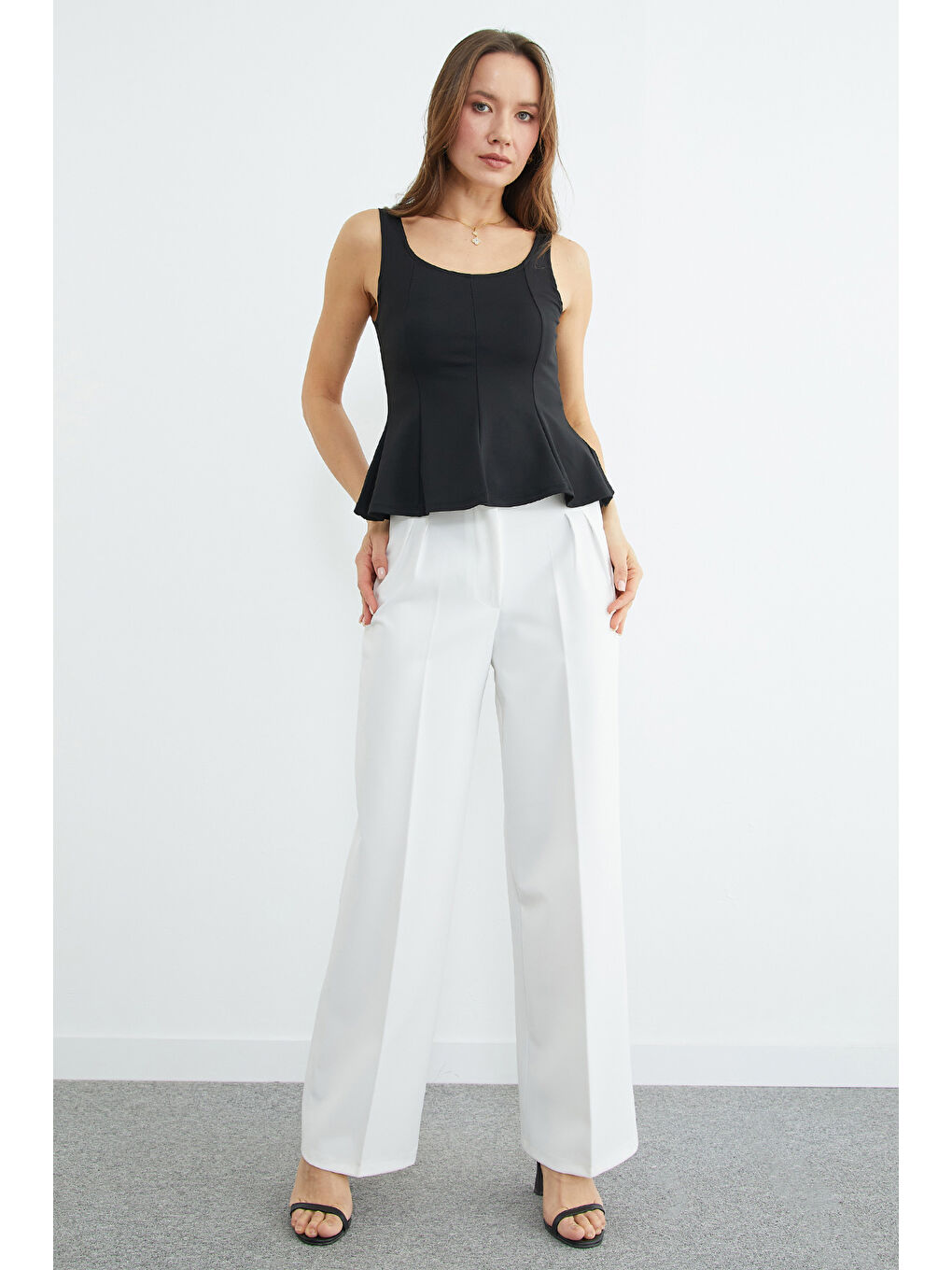 Siyah Kalın Askılı Peplum Bluz-4