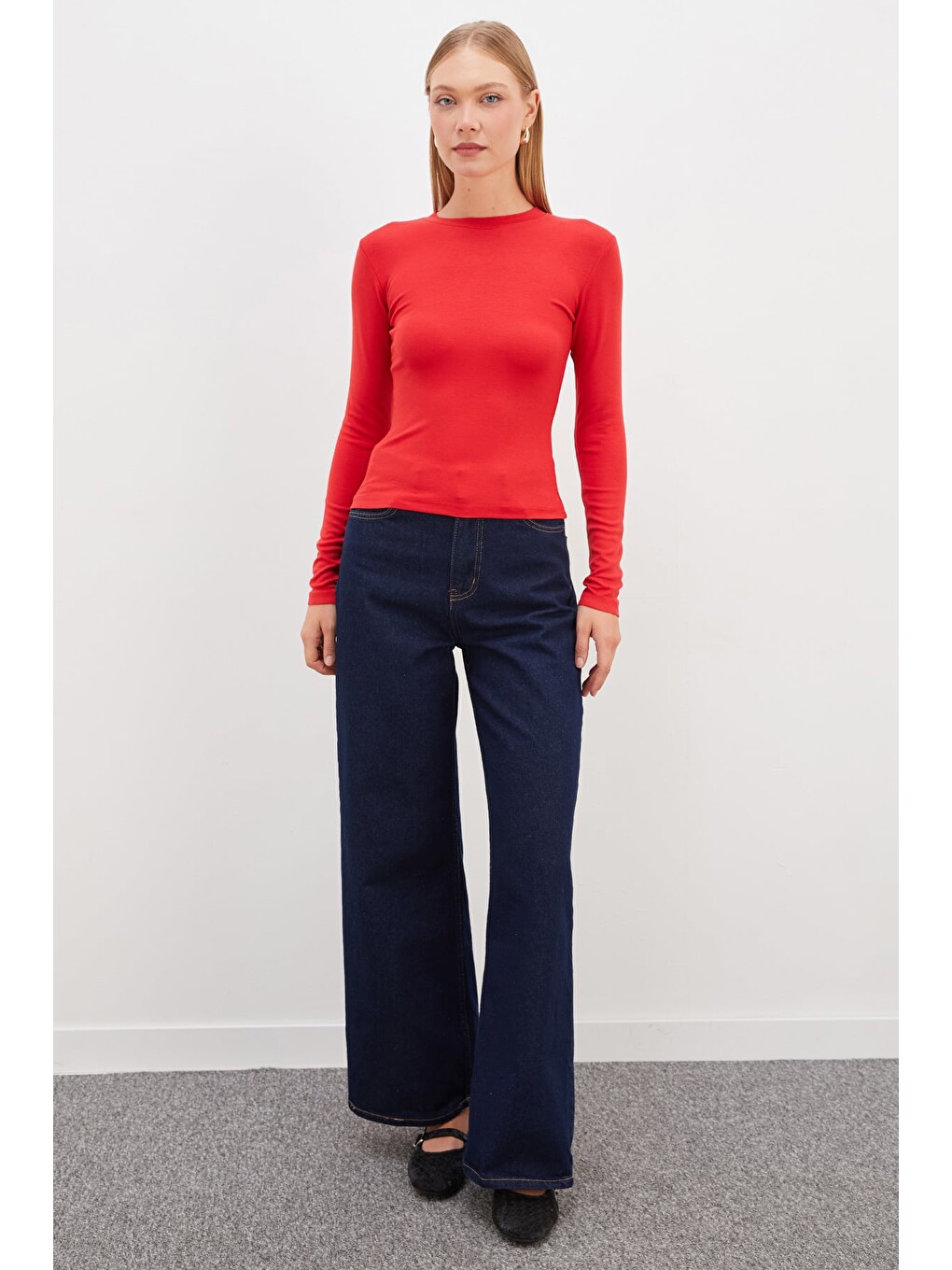 Kırmızı Basic Bisiklet Yaka Slim Fit Crop Bluz-3