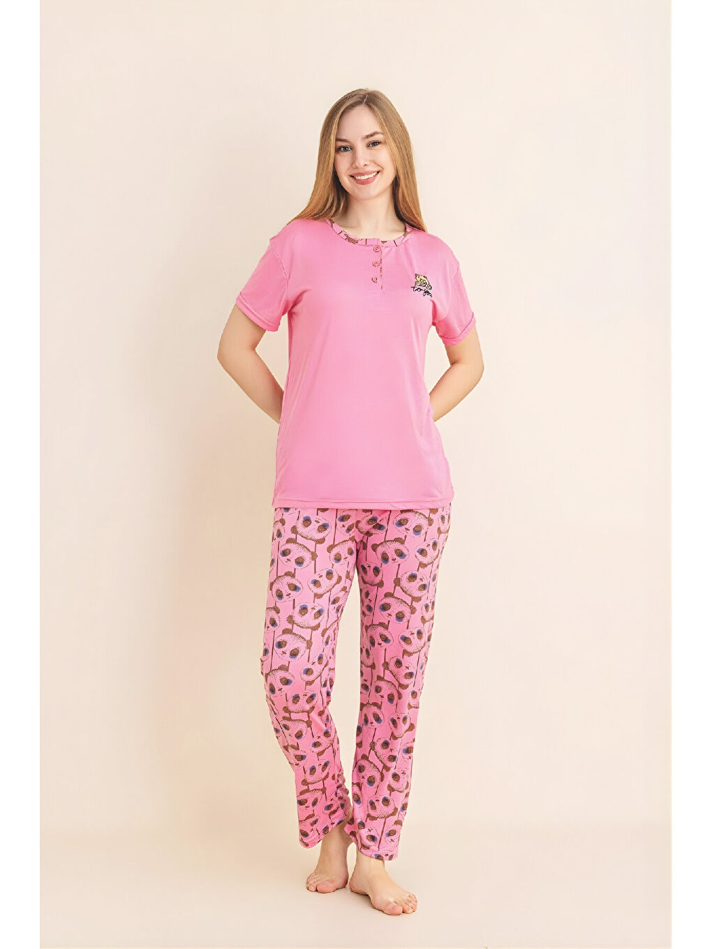 Pembe Kadın Pijama Takımı-Menekşe Kumaş-3 Düğmeli-Yaka Baskılı-12606SF