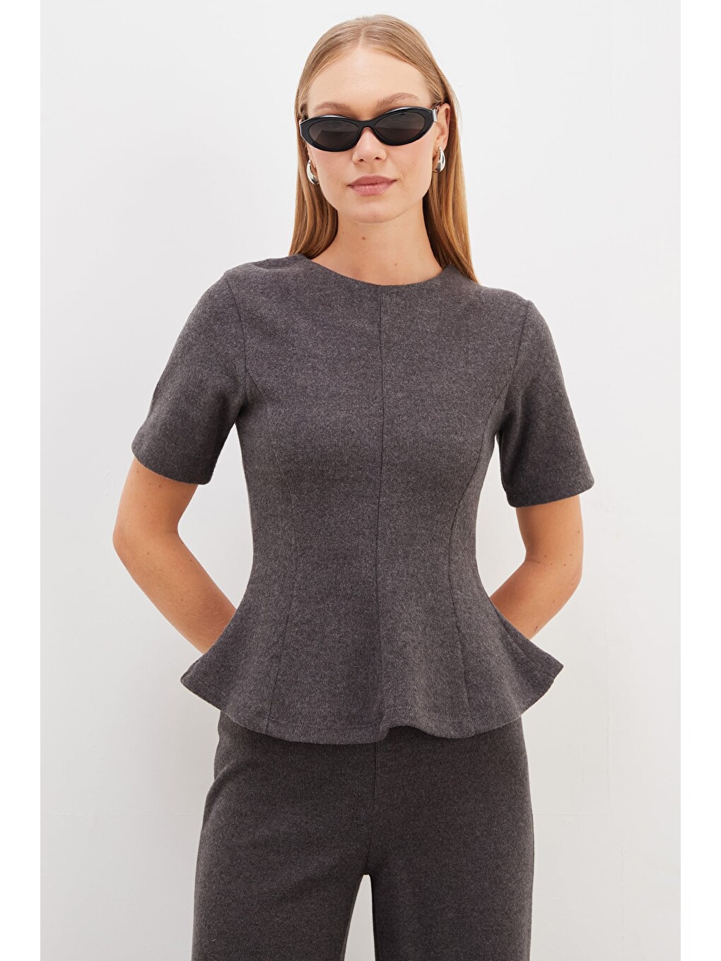 Antrasit Arkası Fermuarlı Selanik Örme Peplum Bluz-3