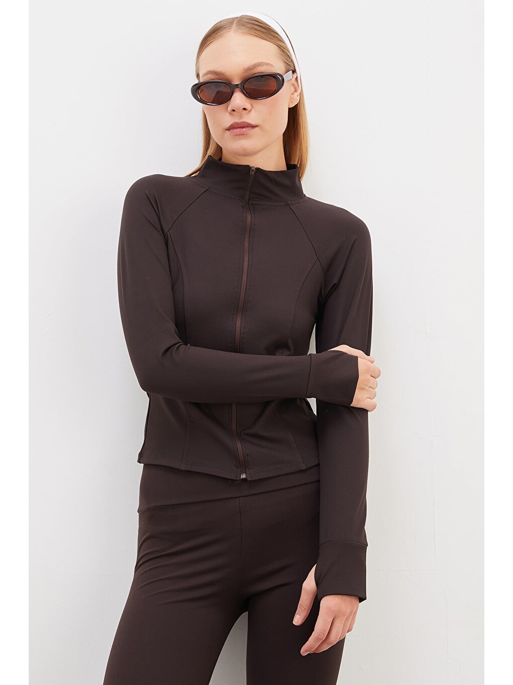 Kahverengi Parmak Geçirmeli Dalgıç Kumaş Slim Fit Ceket-3