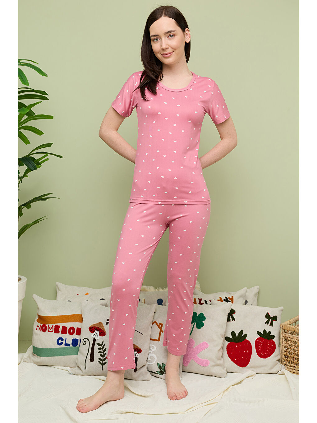 Pembe Büyük Kalpli Desenli Bisiklet Yaka Kısa Kollu Pijama Takımı-1