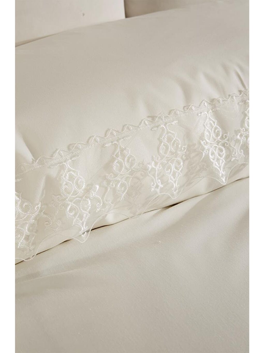 Ekru Fransız Dantelli Tadım Çeyizlik Nevresim Takımı Krem-1