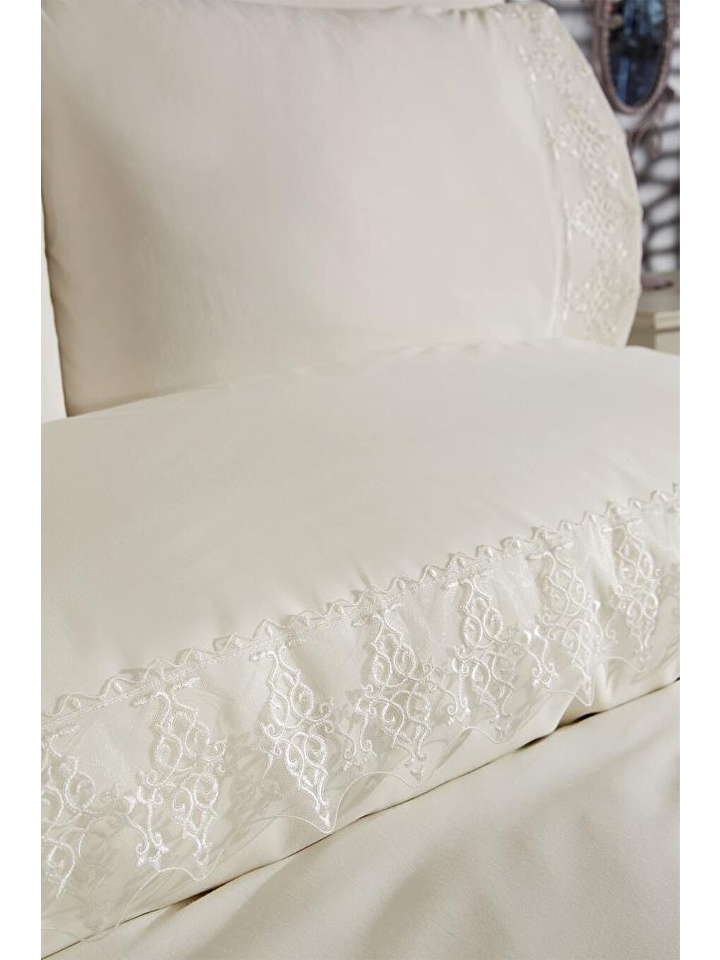 Ekru Fransız Dantelli Tadım Çeyizlik Nevresim Takımı Krem-2