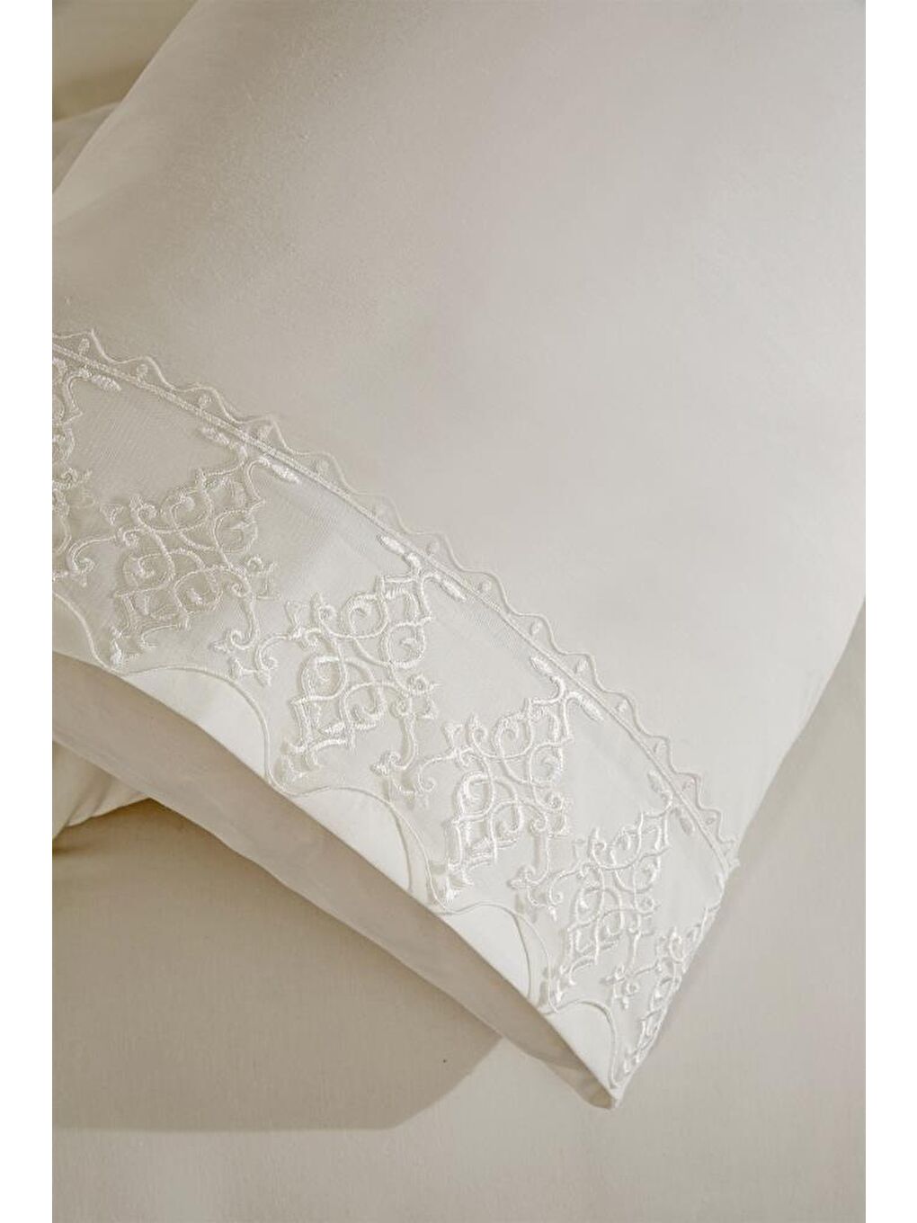 Ekru Fransız Dantelli Tadım Çeyizlik Nevresim Takımı Krem-4