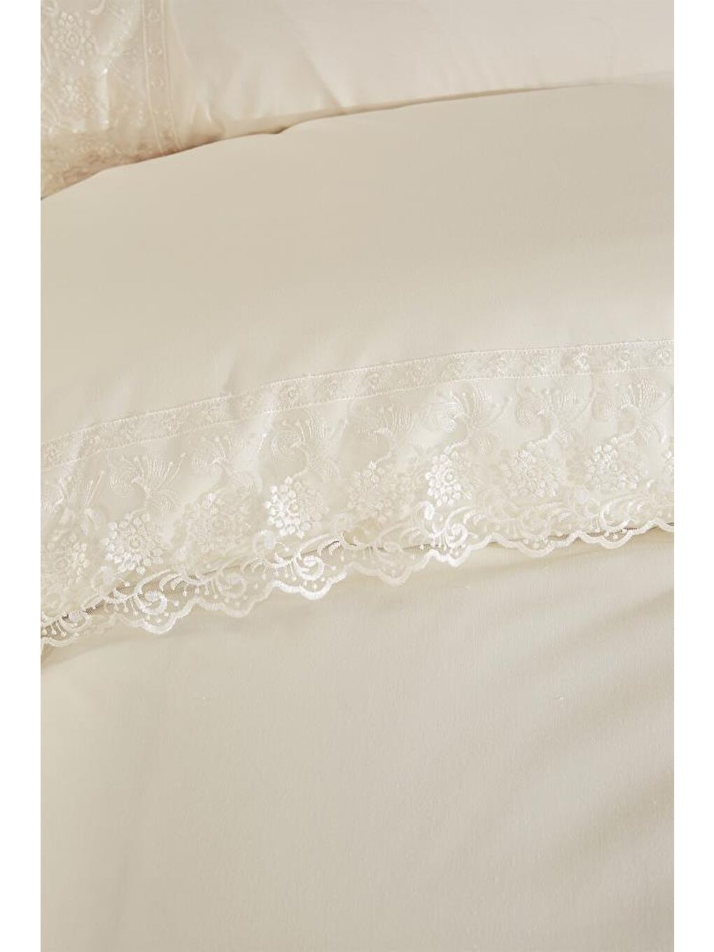 Ekru Fransız Dantelli Reyhan Çeyizlik Nevresim Takımı Krem-1