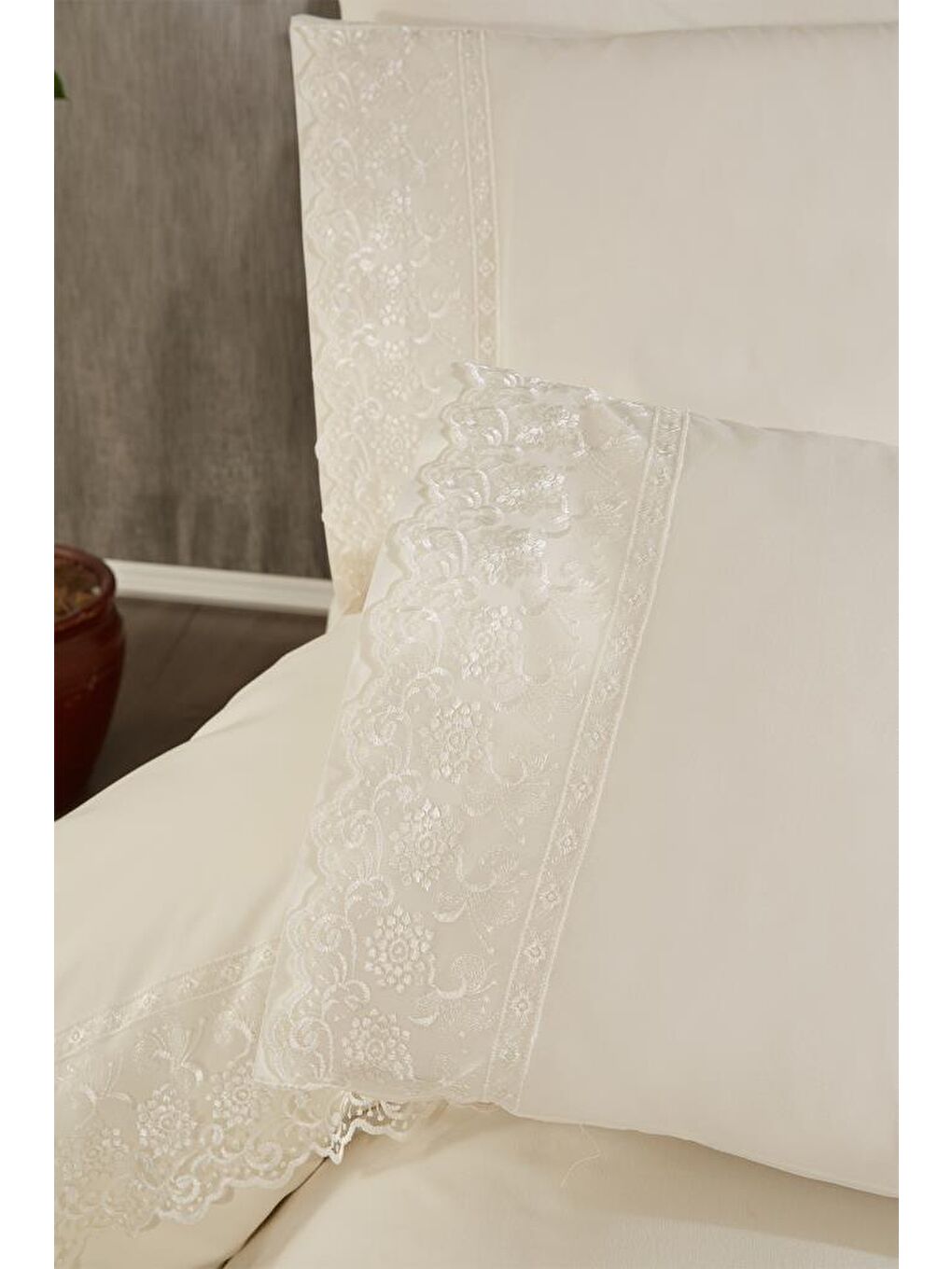 Ekru Fransız Dantelli Reyhan Çeyizlik Nevresim Takımı Krem-3