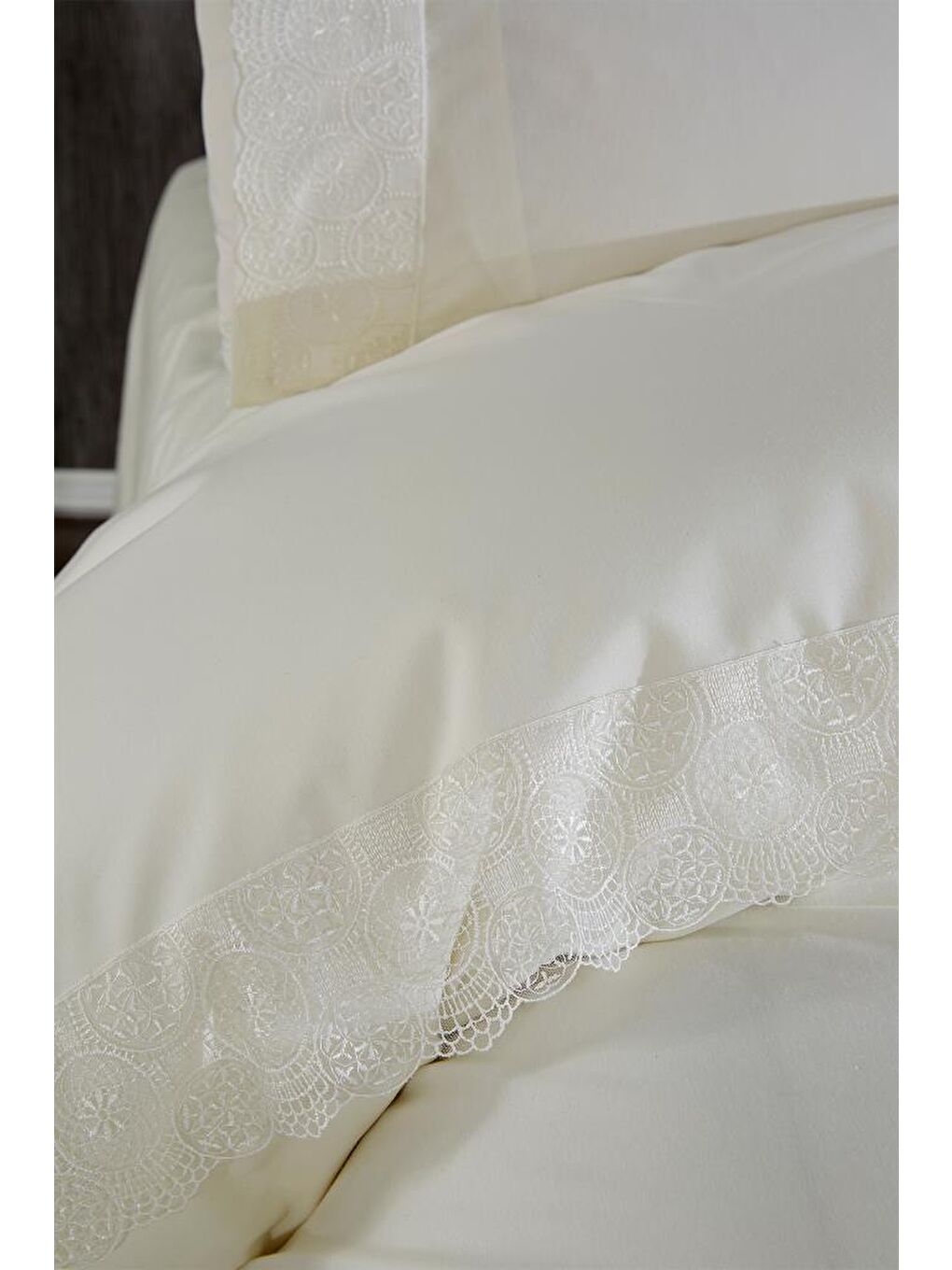 Ekru Fransız Dantelli Perihan Çeyizlik Nevresim Takımı Krem-1