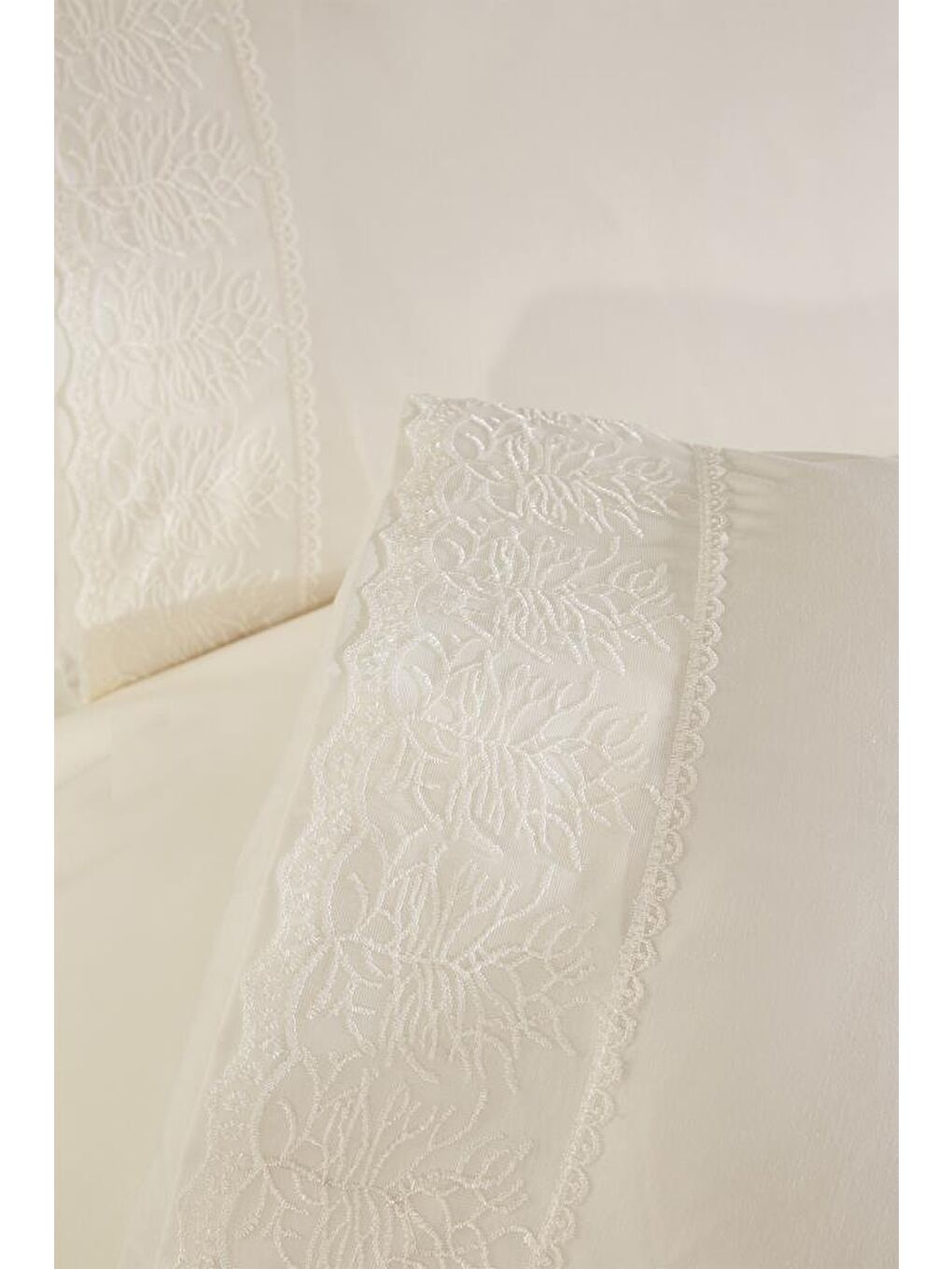 Ekru Fransız Dantelli Seçil Çeyizlik Nevresim Takımı Krem-5