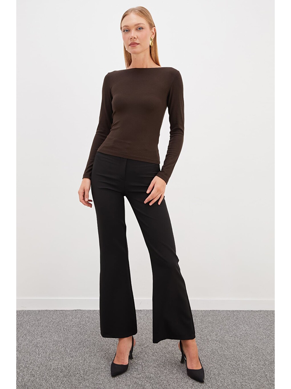 Kahverengi Basic Kayık Yaka Slim Fit Bluz-4
