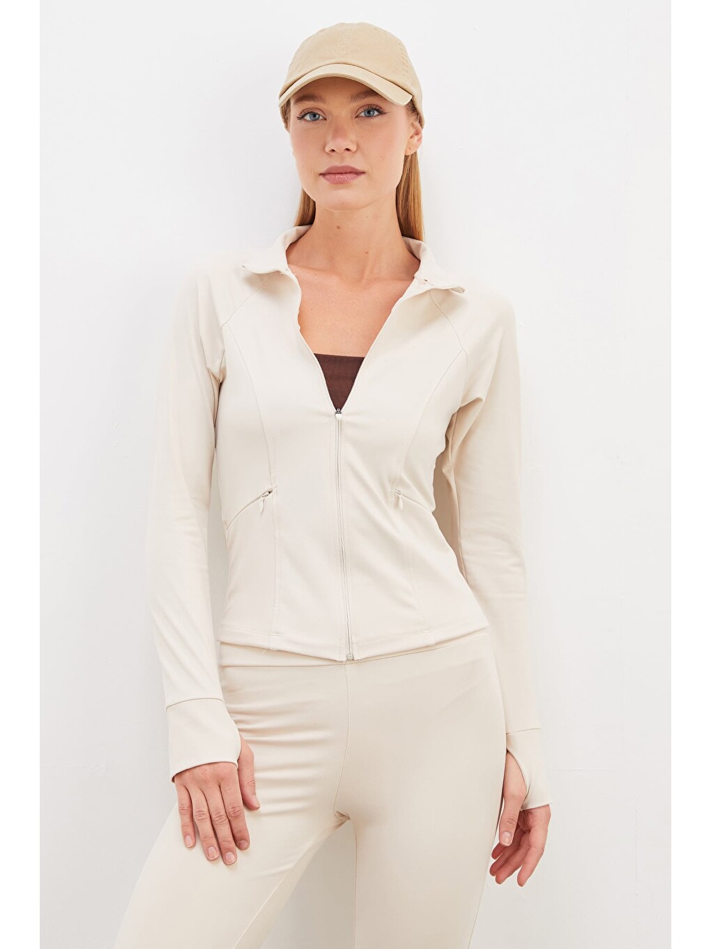 Bej Parmak Geçirmeli Dalgıç Kumaş Slim Fit Ceket-1