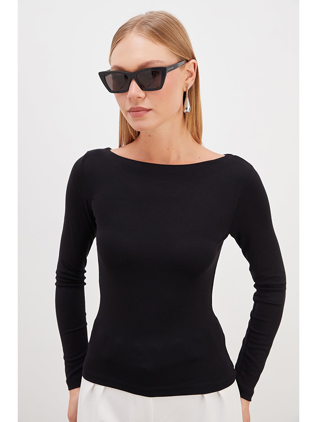 Siyah Basic Kayık Yaka Slim Fit Bluz-4