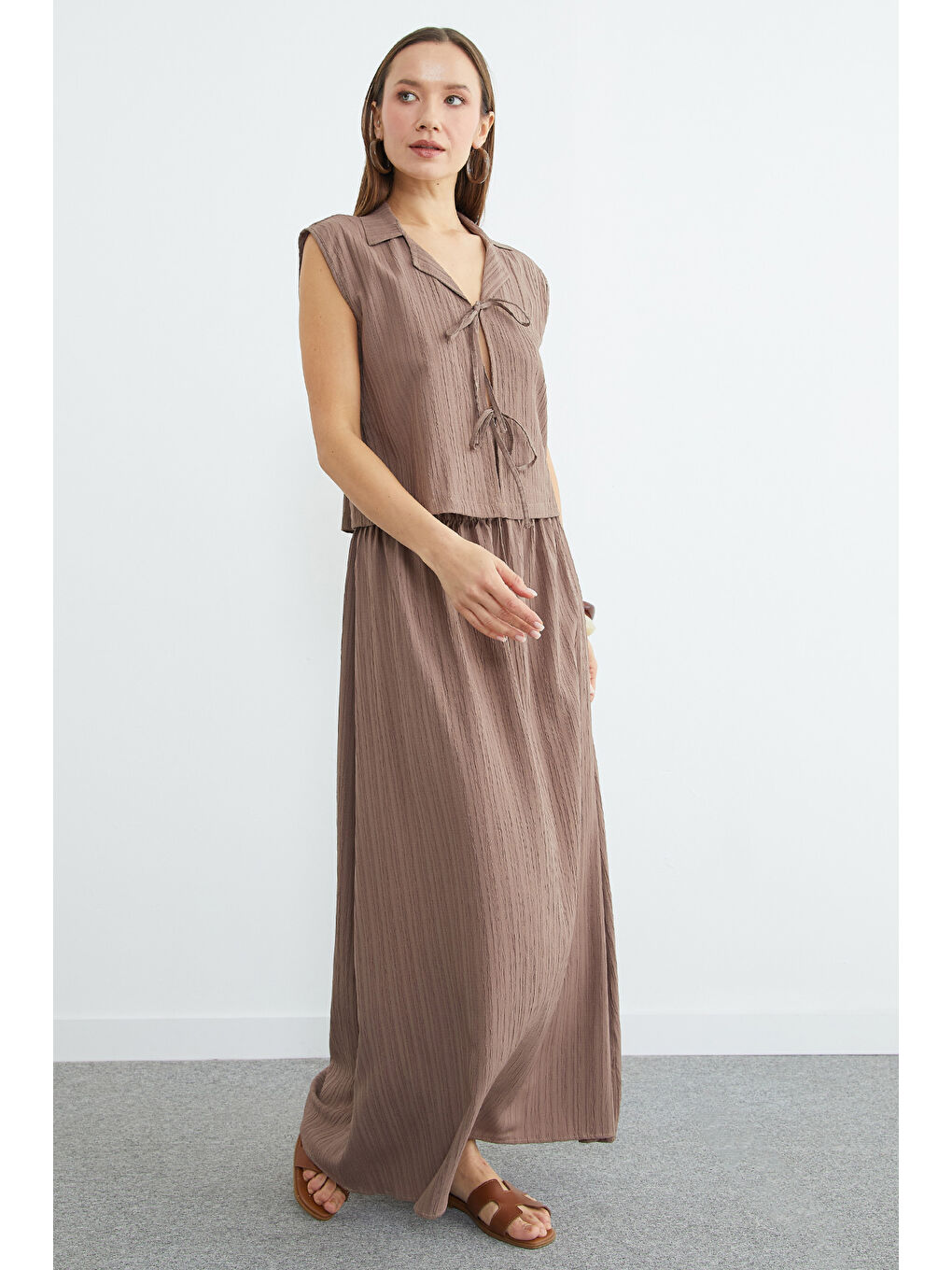 Bej Önü Bağlamalı Jakarlı Etekli 2 Li Takım-4