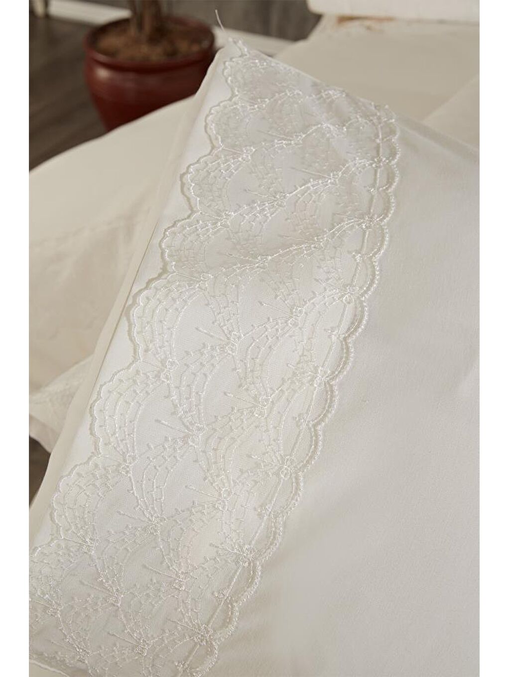 Ekru Fransız Dantelli Serap Çeyizlik Nevresim Takımı Krem-4