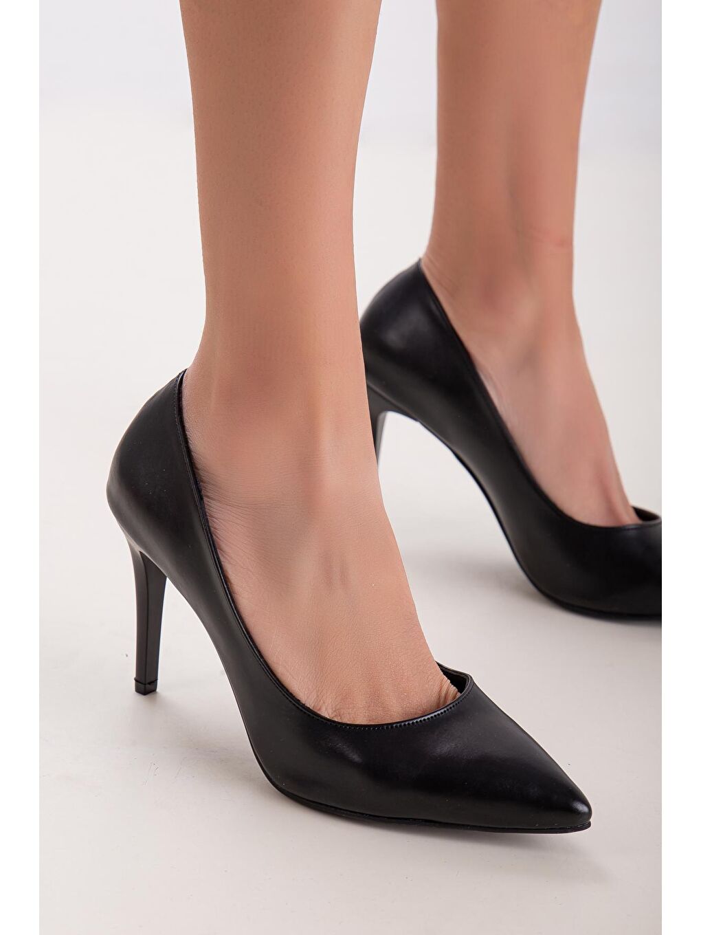 Siyah D063   Kadın İnce Klasik Topuklu Stileto Ayakkabı-3
