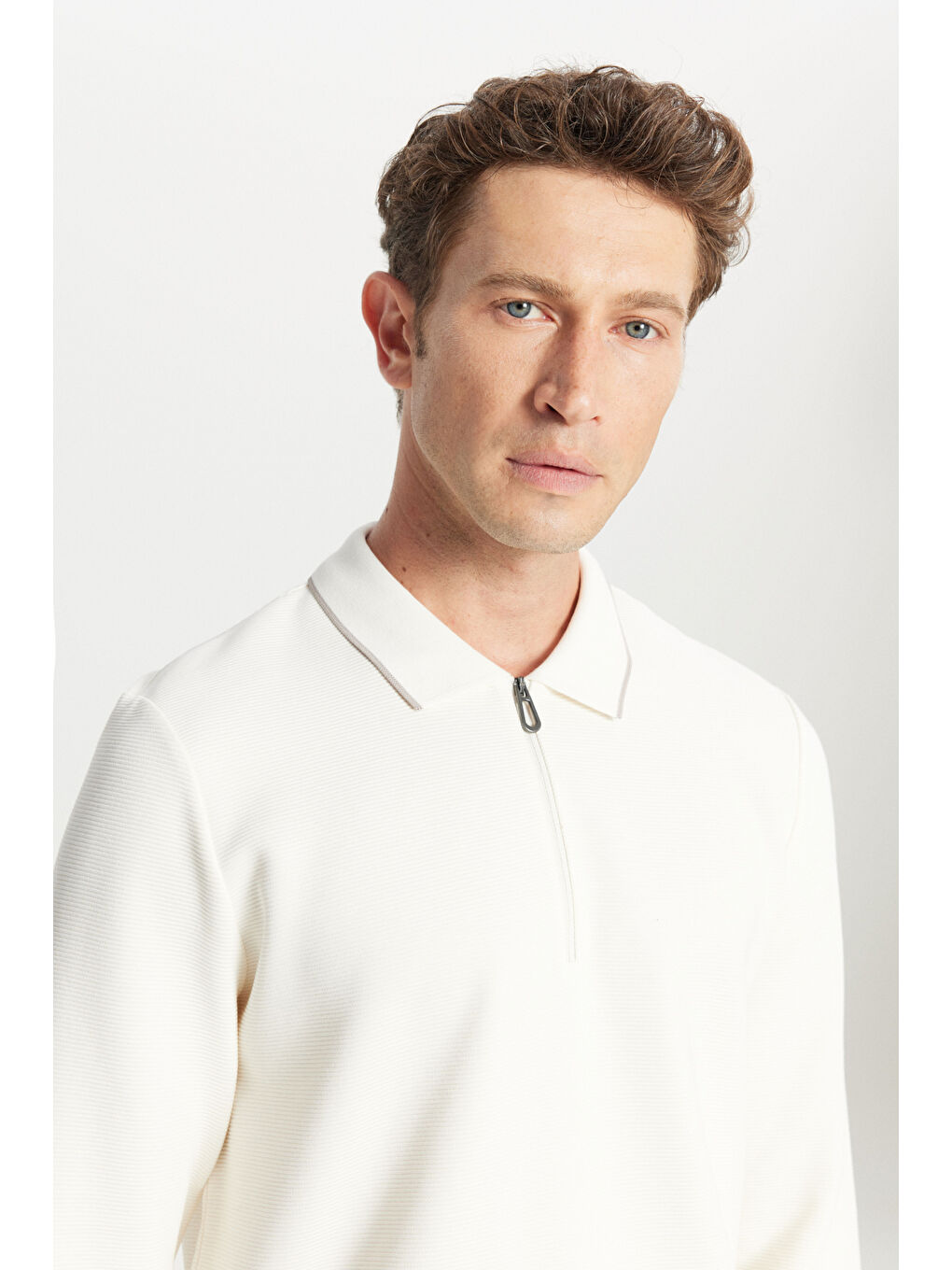 Erkek Ekru Pamuklu Slim Fit Dar Kesim Ottoman Desenli Esnek Polo Yaka Tişört-3