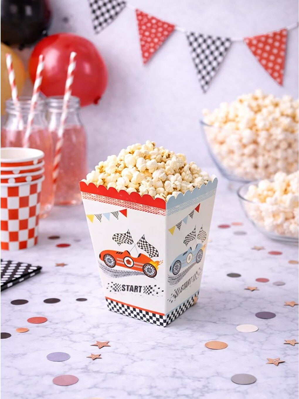 Beyaz Yarış Arabaları Temalı Karton Mısır Kutusu – Doğum Günü Popcorn Kutusu 8'li
