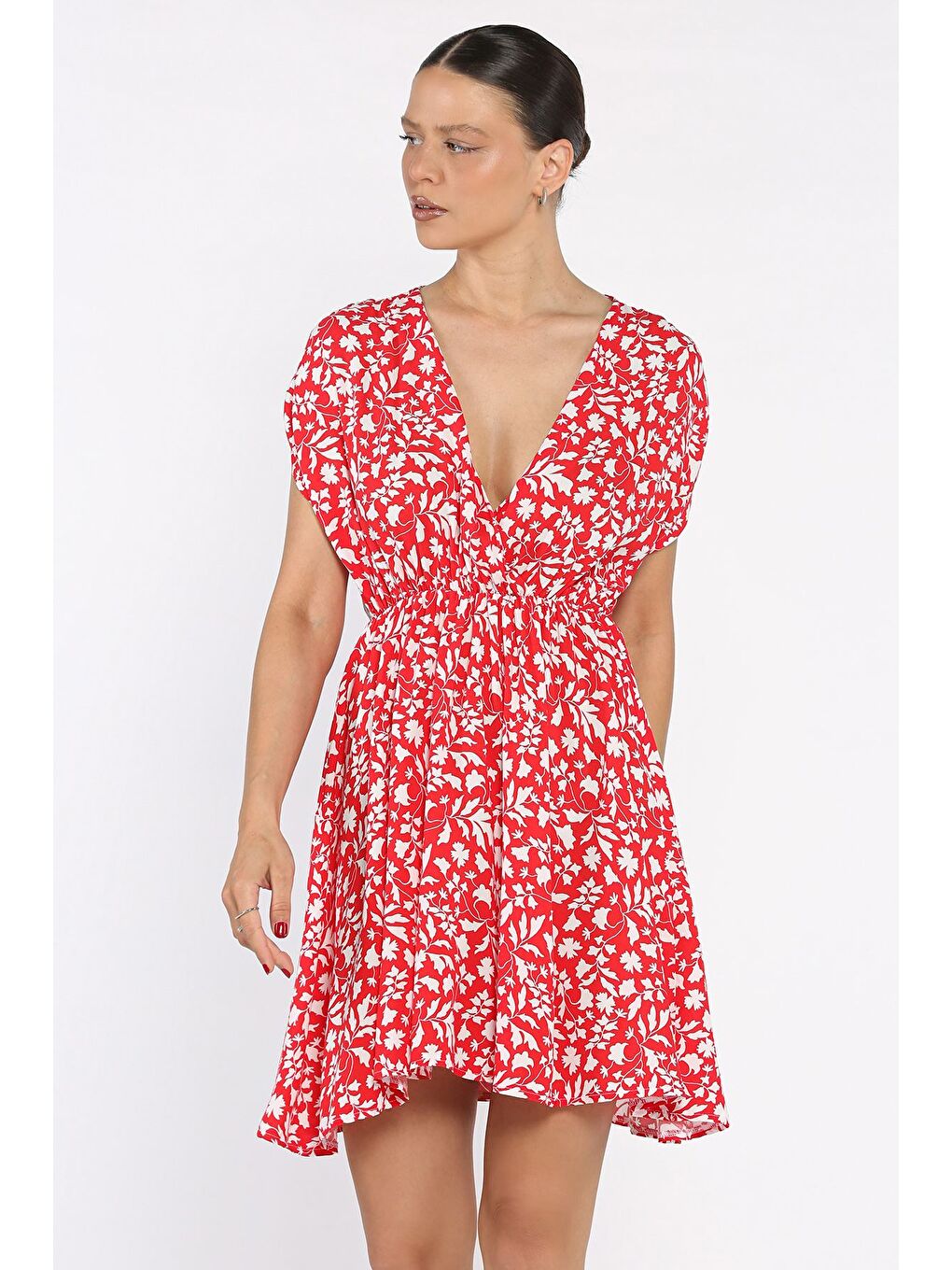Kırmızı Bel Lastikli Kruvaze Yaka Desenli Kadın Mini Elbise