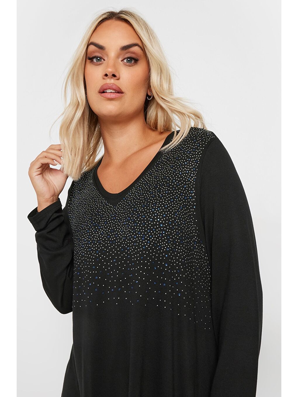 Siyah Büyük Beden V Yaka Taş İşlemeli Uzun Kollu Bluz 302899-1