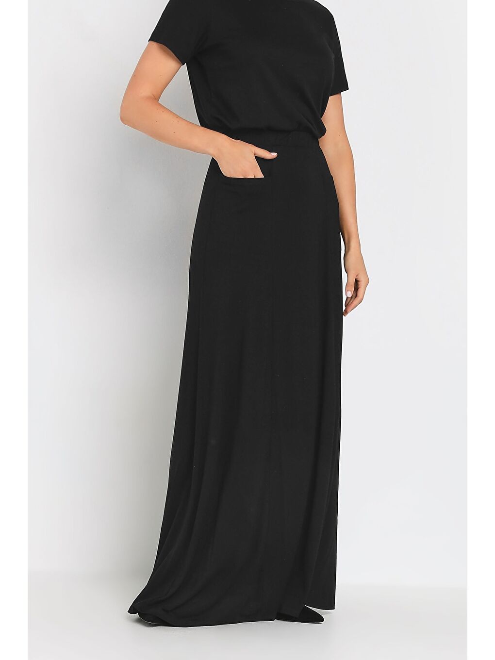 Siyah Büyük Beden Cepli Elastanlı Uzun Etek 194938-3