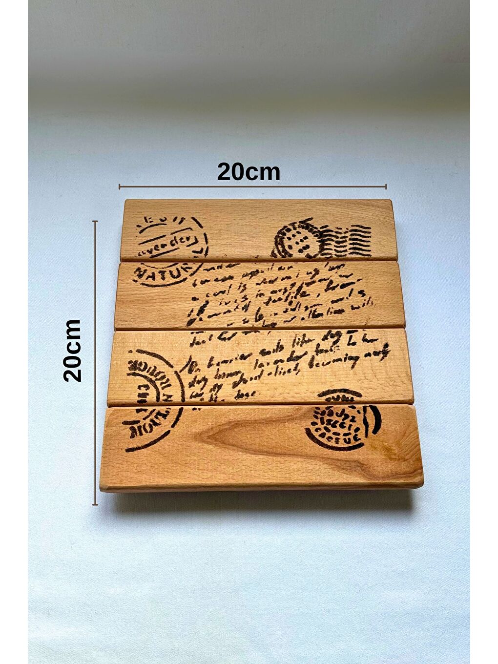 Bag The Joy Kahverengi KimAtölye_Dekoratif Ham 1. Sınıf Masif Ahşap – Mektup Desenli El Yapımı Sunum Altlığı, Nihale - 2