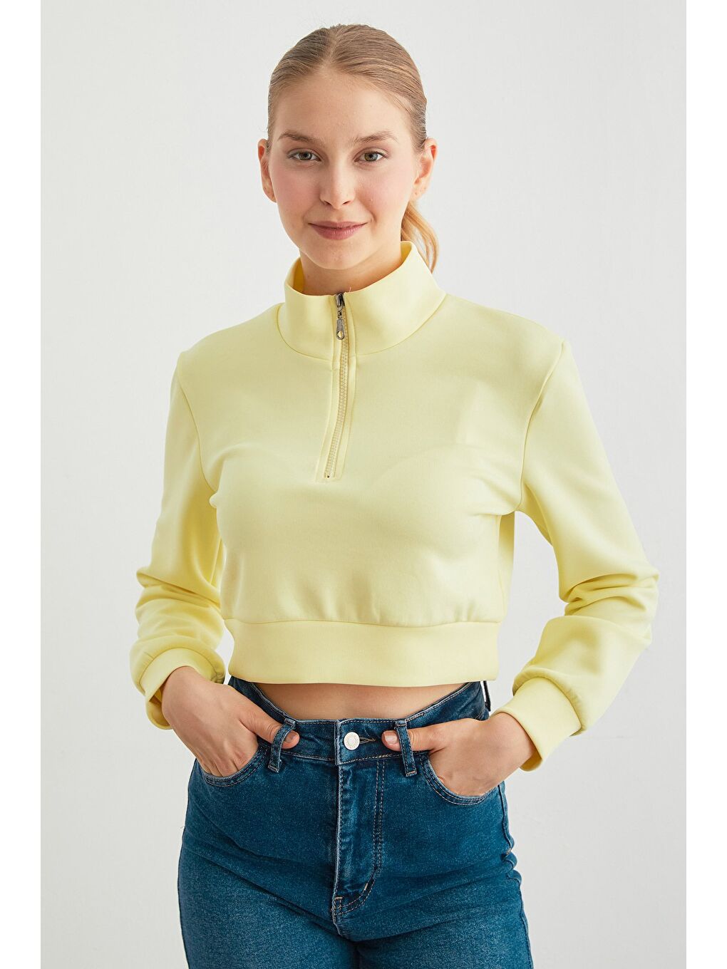 Sarı Yarım Fermuarlı Dik Yaka Crop Sweatshirt-1