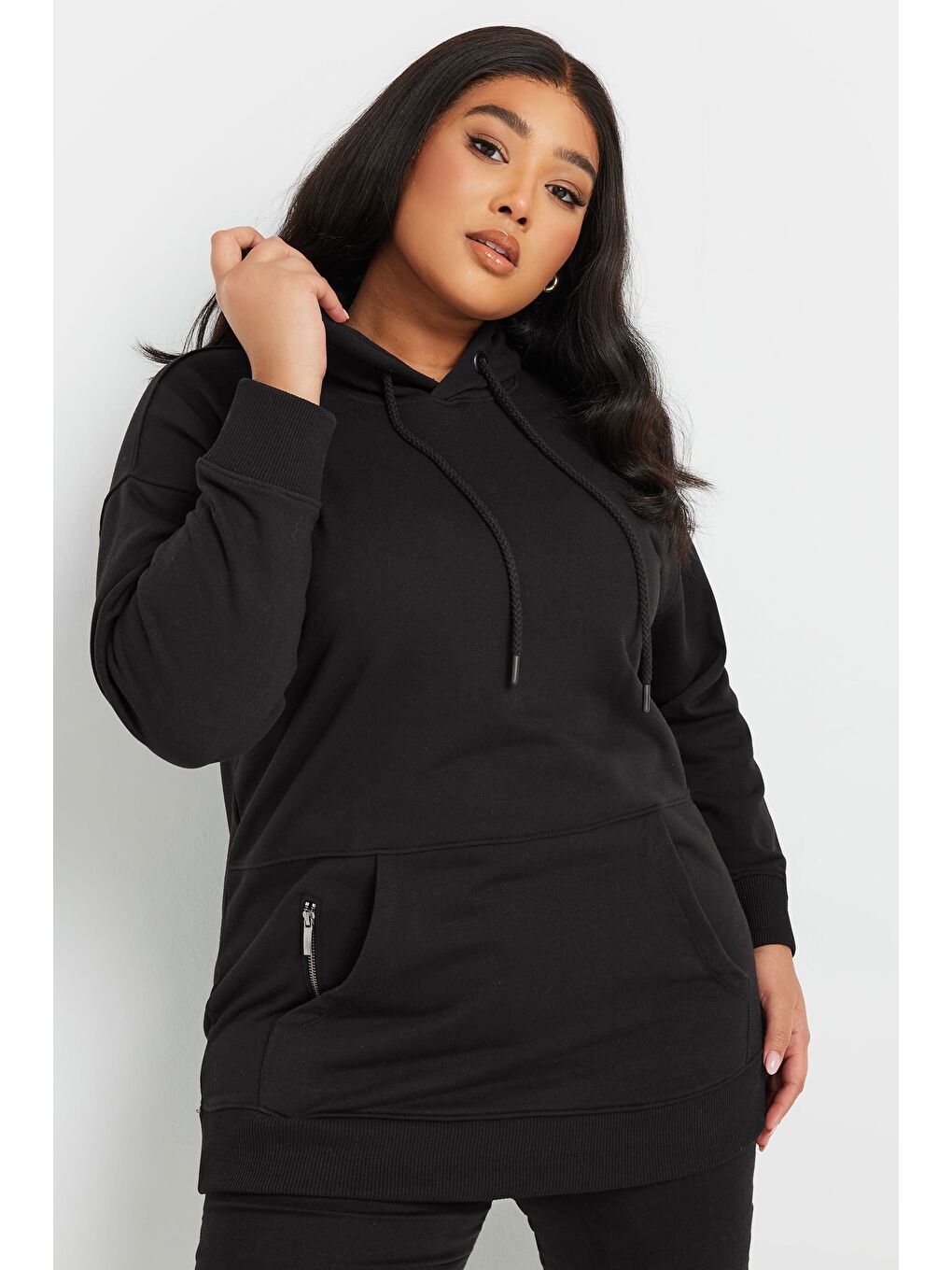 Siyah Büyük Beden Kapüşonlu Cepli Fermuar Detaylı Sweatshirt 303800