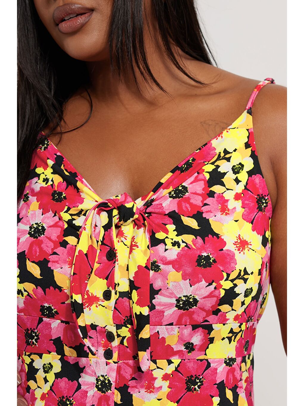 Karışık Büyük Beden Önü Büzgülü Askılı Çiçek Desenli Düğmeli Elbise 303481-3