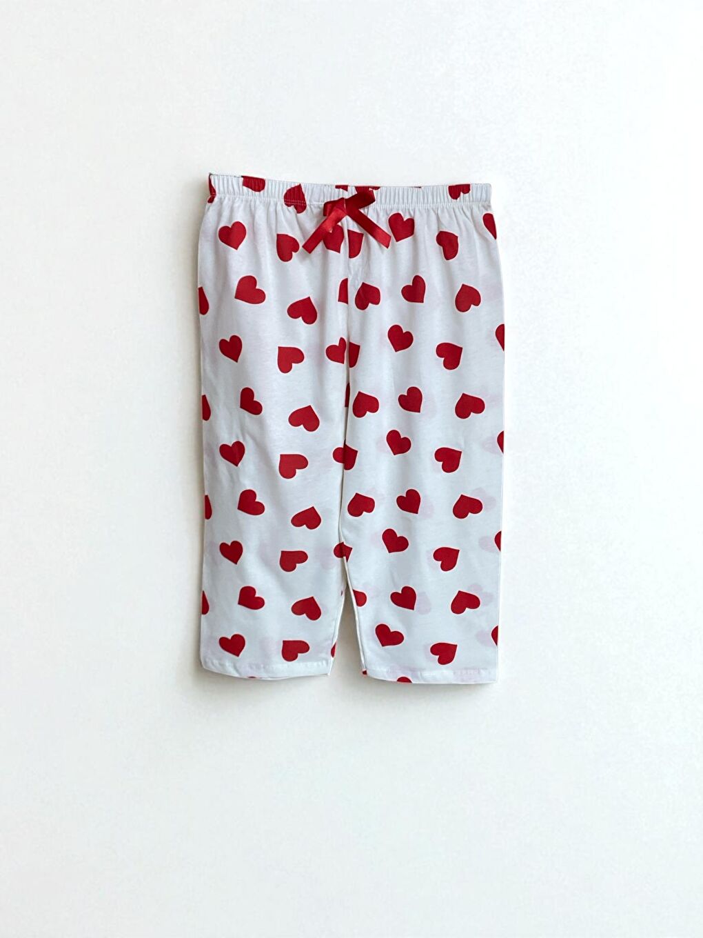 Beyaz Kadın Kırmızı Kalpli Pamuklu Lastikli Rahat Kapri Pijama Altı