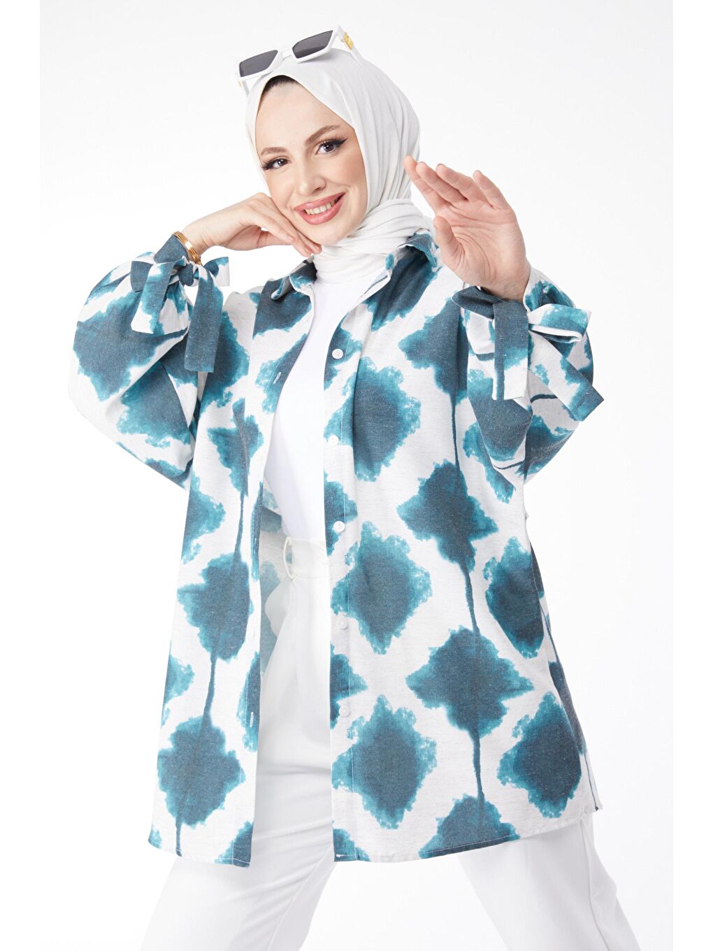 Gömlek Yaka Kadın Petrol Bilek Bağcık Detaylı Desenli Tunik - 24621