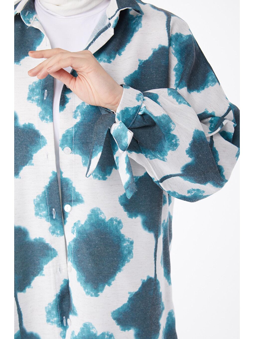 Gömlek Yaka Kadın Petrol Bilek Bağcık Detaylı Desenli Tunik - 24621-5