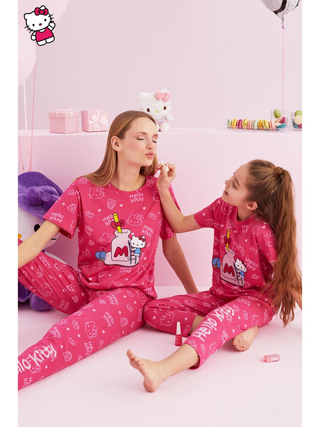 SİYAH İNCİ Pembe Hello Kitty Lisanslı %100 Pamuk Pembe Çok Renkli Bisklet Yaka Pijama Takım