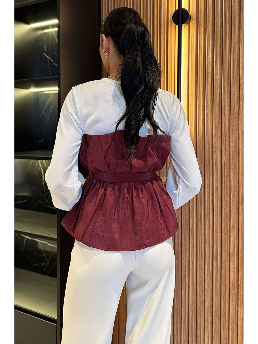 Bordo V Yaka Garnili Tokalı Kadın Bluz-3