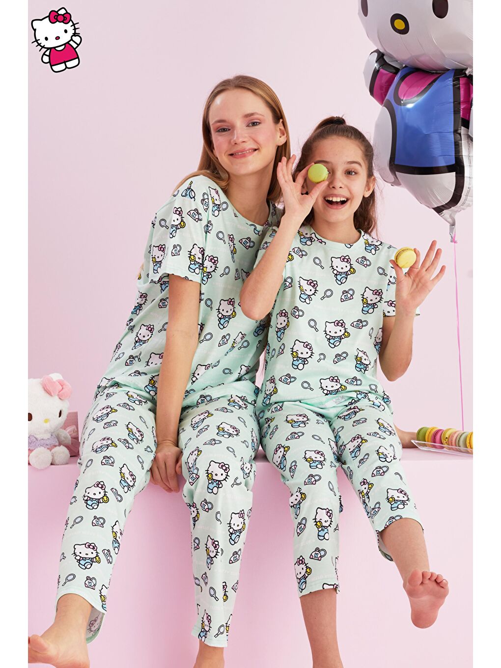 SİYAH İNCİ Yeşil Hello Kitty Lisanslı %100 Pamuk Yeşil Çok Renkli Bisklet Yaka Pijama Takım