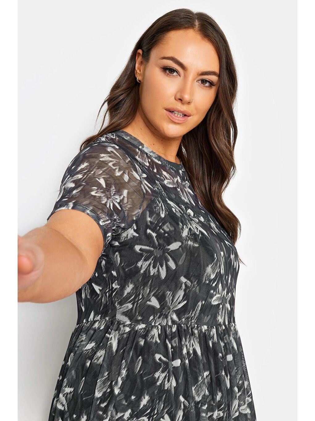 Siyah Büyük Beden Bisiklet Yaka İçi Astarlı Desenli Midi Boy Tül Elbise 302706-1