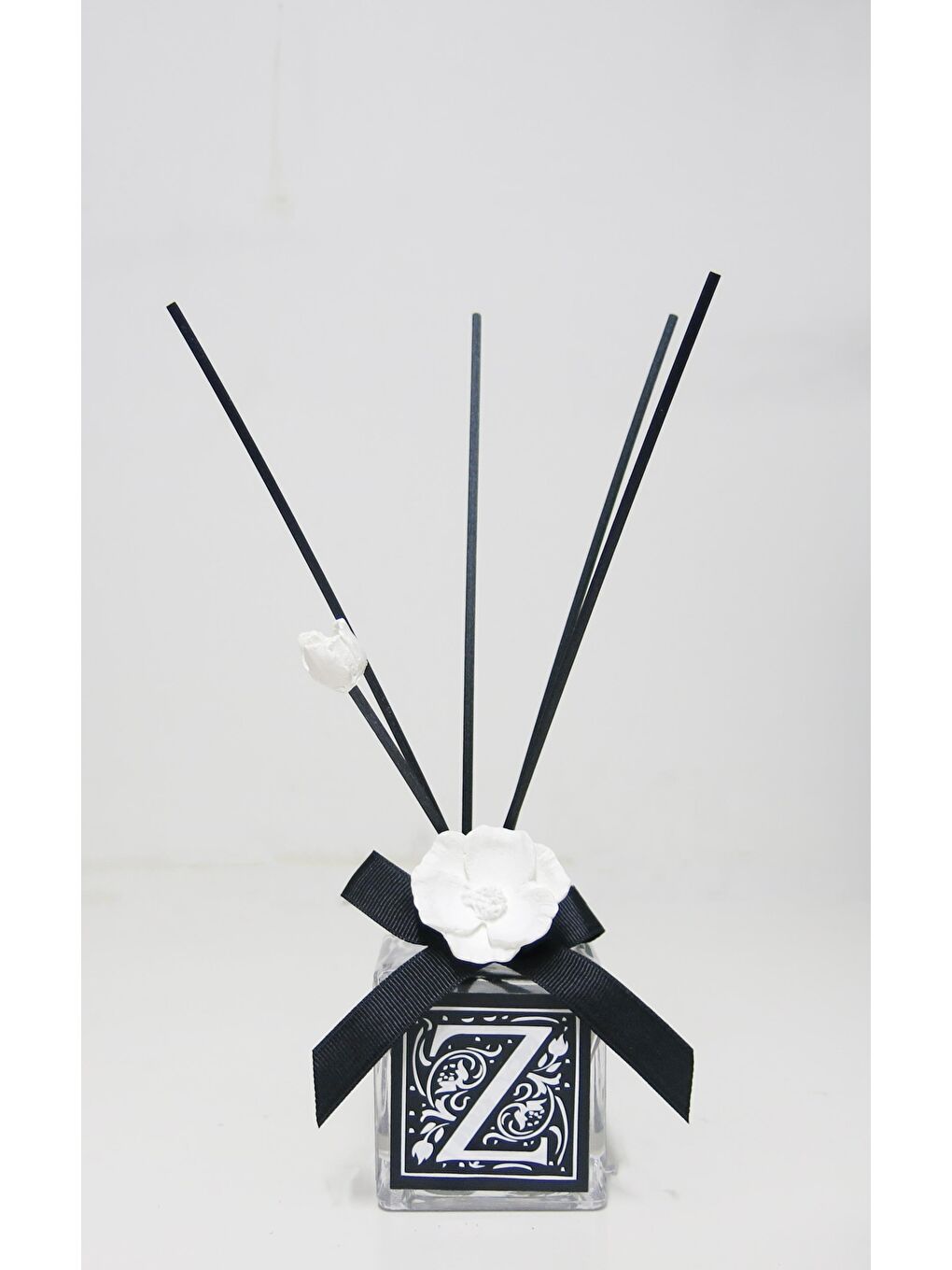 Siyah 100 cc Z Harfi Yasemin Sandal Oda Kokusu